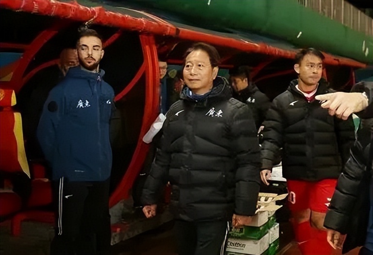 广东队主教练战术灵活备战下一回合