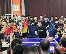 包含资深主教练授课，助力球队夺冠的词条